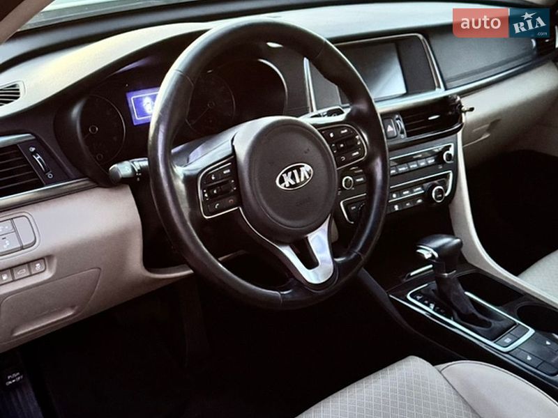 Седан Kia Optima 2017 в Ровно
