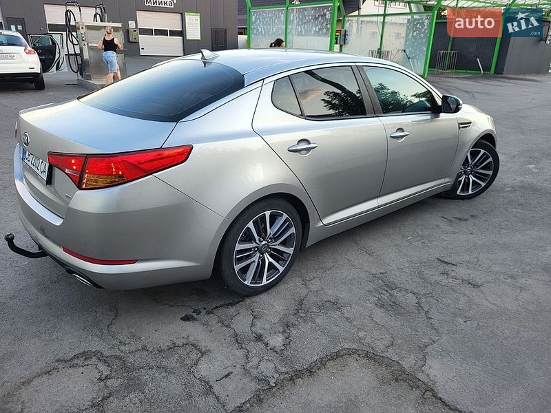 Седан Kia Optima 2013 в Богуславі