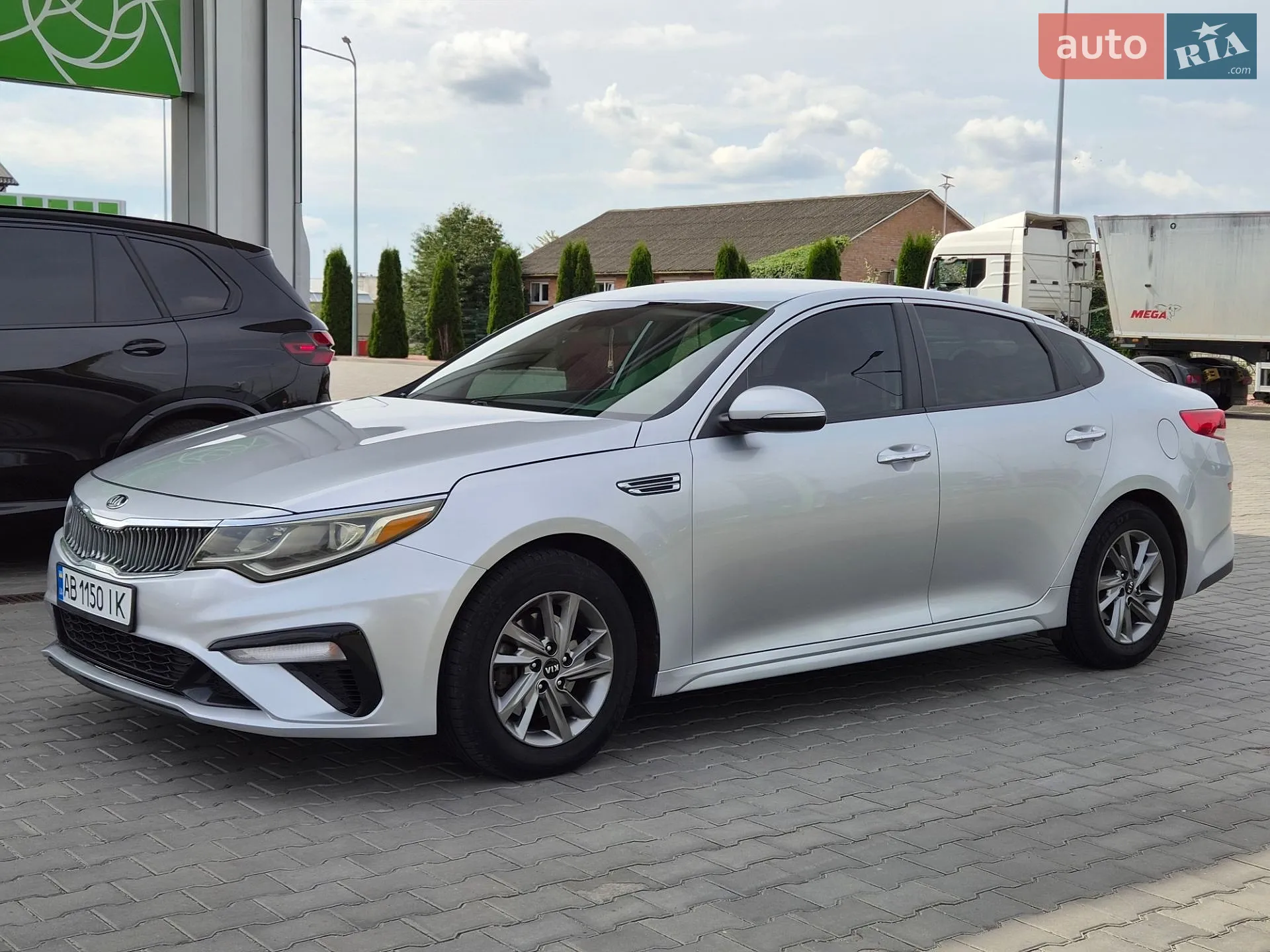 2018 Kia Optima - фото 1