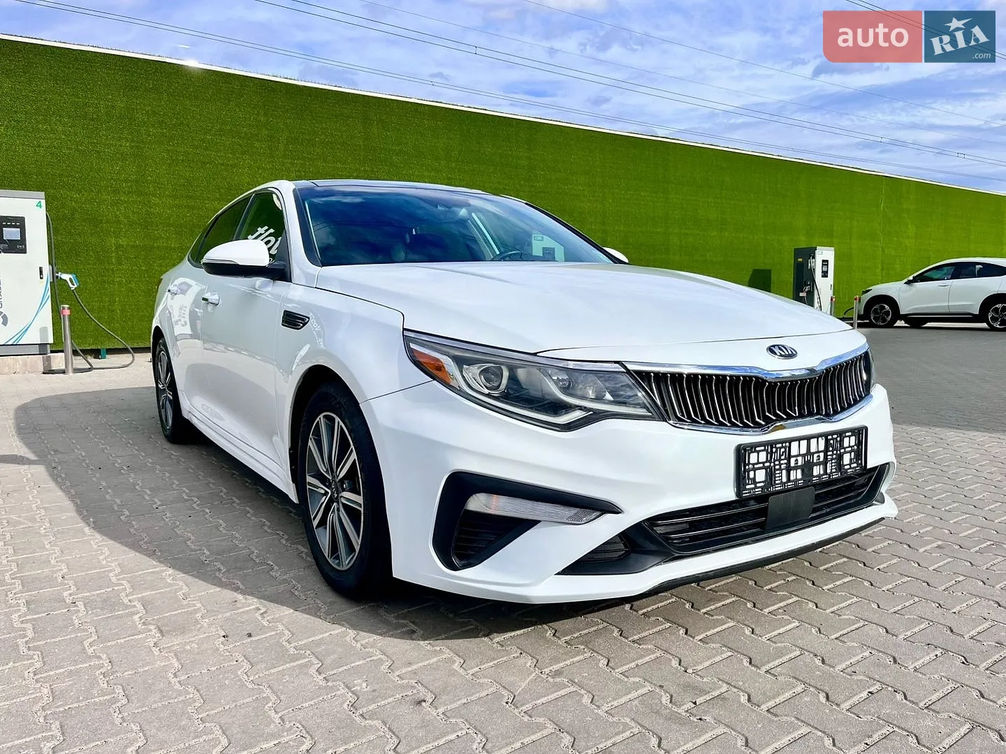 2018 Kia Optima - фото 1