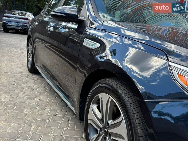 Седан Kia Optima 2017 в Одессе