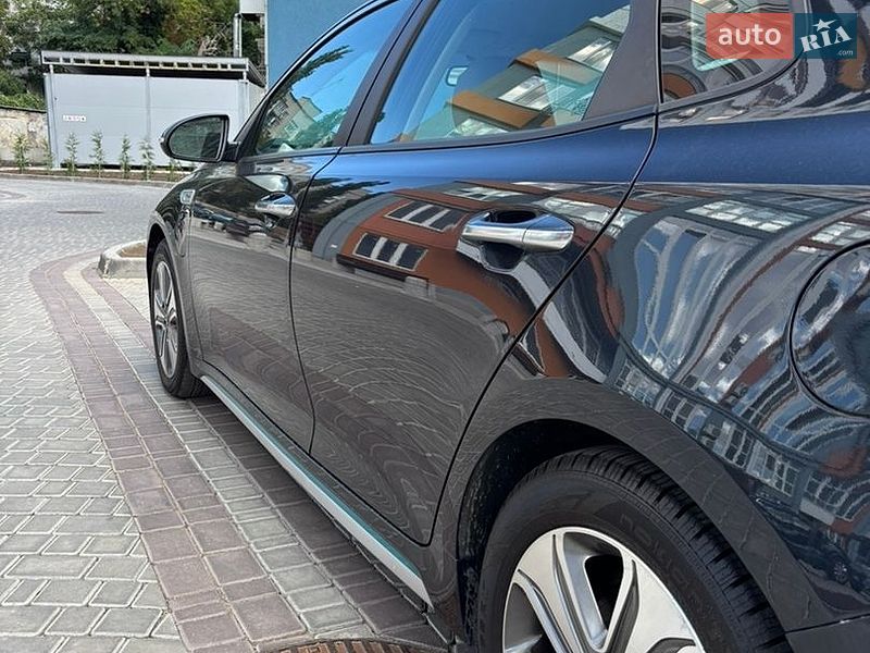 Седан Kia Optima 2017 в Одессе