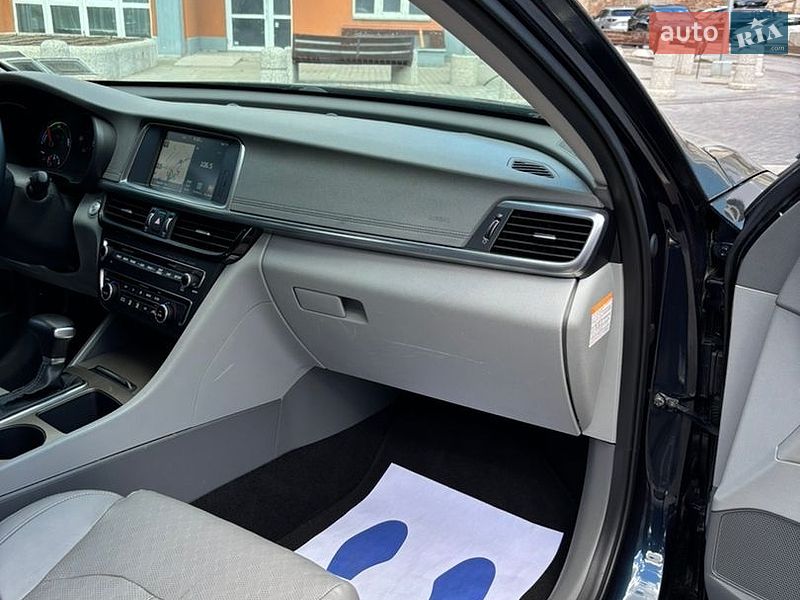Седан Kia Optima 2017 в Одессе