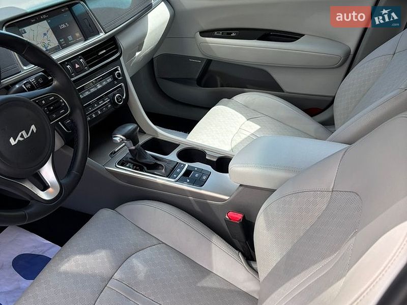 Седан Kia Optima 2017 в Одессе