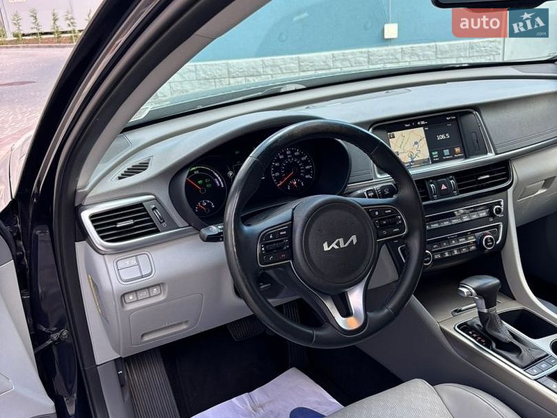 Седан Kia Optima 2017 в Одессе