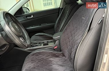 Седан Kia Optima 2016 в Тернополі