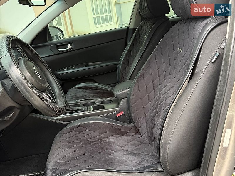 Седан Kia Optima 2016 в Тернополі