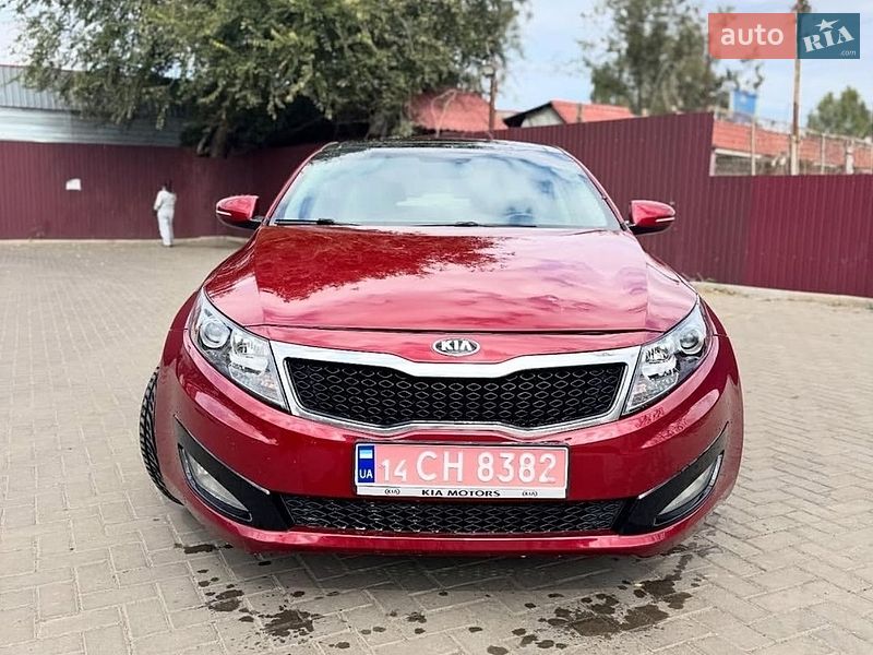 Седан Kia Optima 2012 в Николаеве