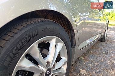 Седан Kia Optima 2012 в Лубнах