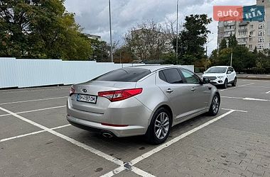 Седан Kia Optima 2012 в Южному