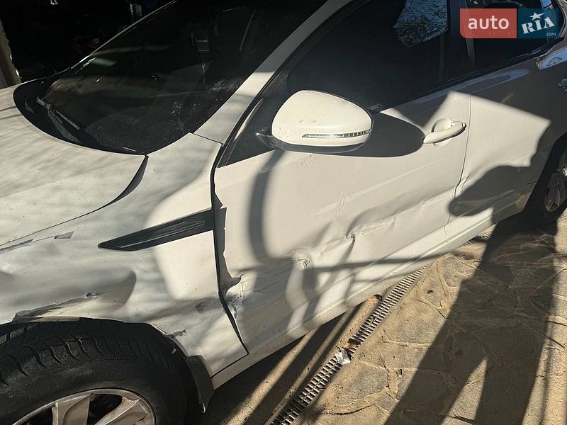 Седан Kia Optima 2012 в Мукачевому