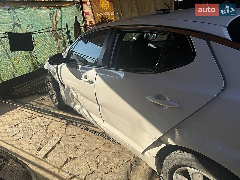 Седан Kia Optima 2012 в Мукачевому
