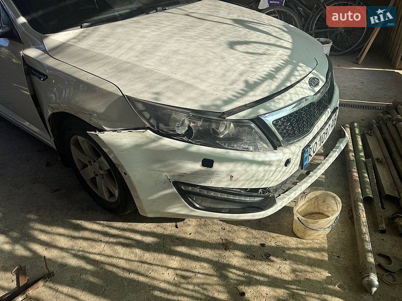 Седан Kia Optima 2012 в Мукачевому