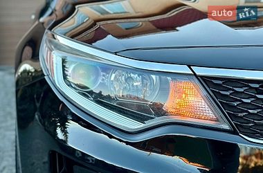 Седан Kia Optima 2016 в Святопетрівське