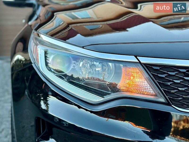 Седан Kia Optima 2016 в Святопетрівське