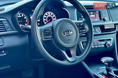 Седан Kia Optima 2016 в Святопетрівське