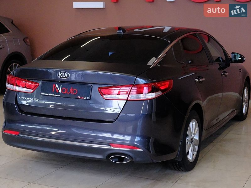 Седан Kia Optima 2017 в Одессе