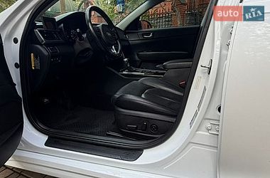 Седан Kia Optima 2016 в Одессе