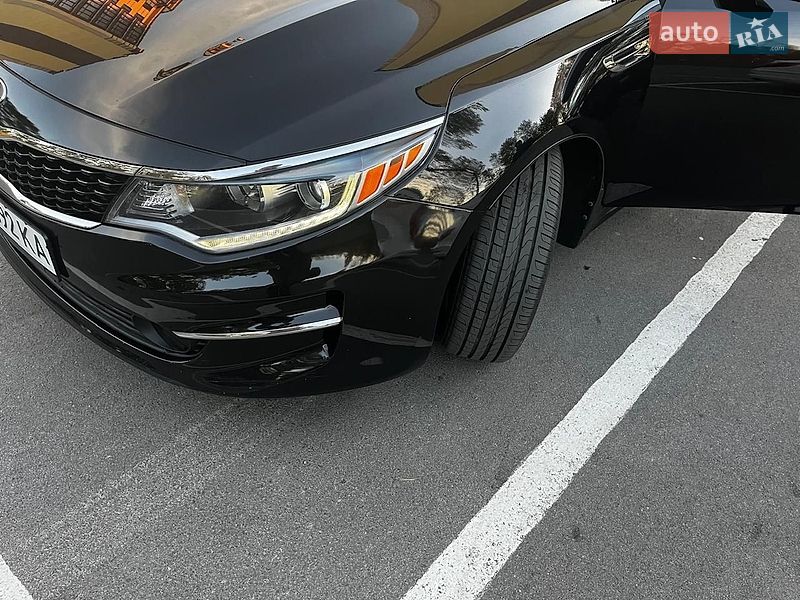 Седан Kia Optima 2017 в Чернигове