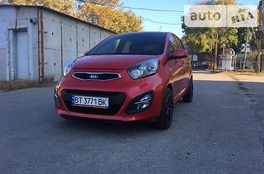 Хэтчбек Kia Picanto 2014 в Херсоне