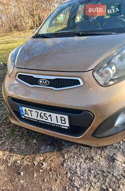 Хэтчбек Kia Picanto 2011 в 