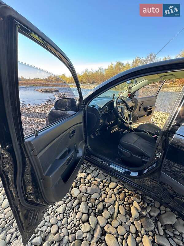 Хэтчбек Kia Picanto 2010 в Калуше