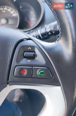 Хэтчбек Kia Picanto 2011 в 