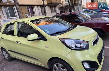 Хэтчбек Kia Picanto 2012 в 