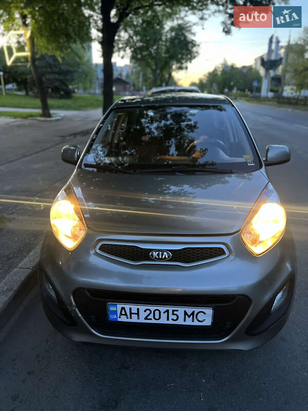 Хетчбек Kia Picanto 2012 в Чернігові