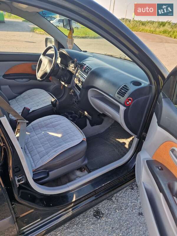 Хэтчбек Kia Picanto 2004 в Чопе