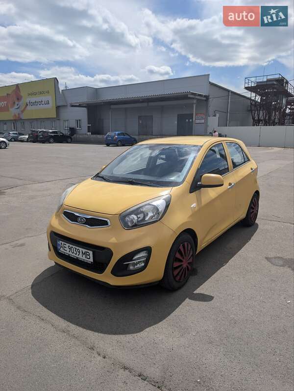 Хэтчбек Kia Picanto 2011 в 