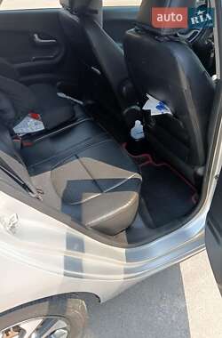 Хэтчбек Kia Picanto 2015 в 