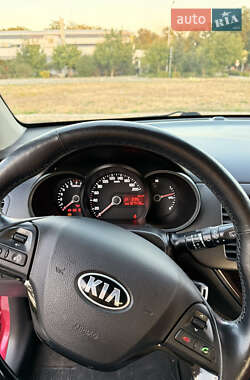 Хэтчбек Kia Picanto 2014 в 