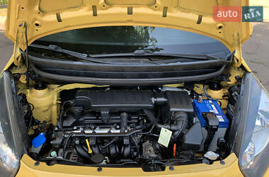 Хэтчбек Kia Picanto 2011 в 