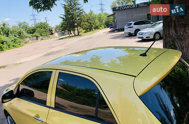 Хэтчбек Kia Picanto 2011 в 