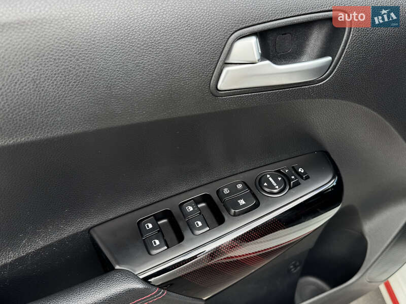 Хэтчбек Kia Picanto 2021 в Ужгороде