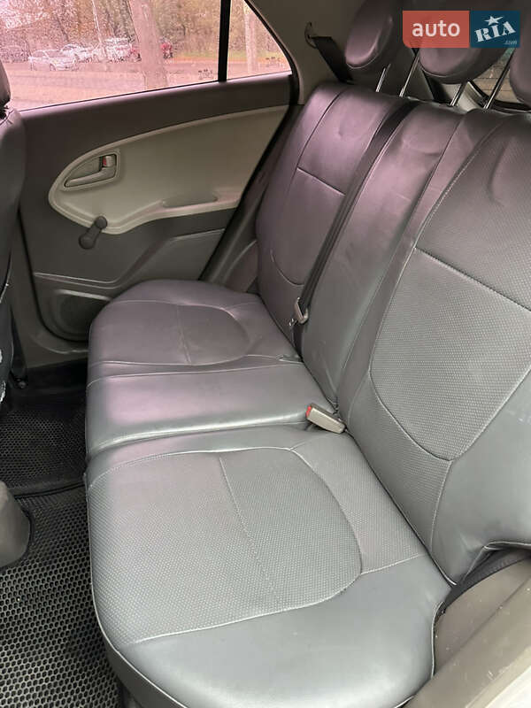 Хетчбек Kia Picanto 2014 в Одесі