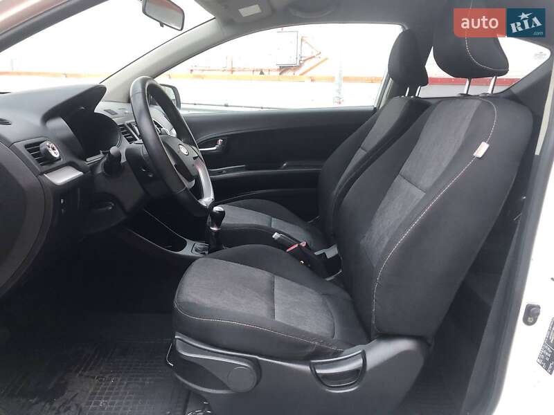 Хетчбек Kia Picanto 2011 в Києві фото 11 Хетчбек Kia Picanto 2011 в Києві