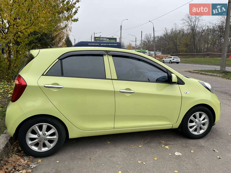 Хетчбек Kia Picanto 2011 в Черкасах