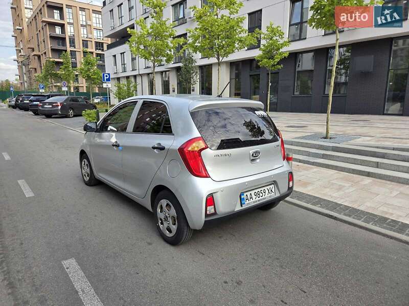 Хэтчбек Kia Picanto 2015 в Киеве