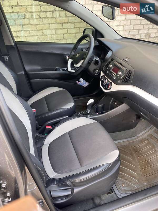 Хэтчбек Kia Picanto 2011 в Каменском
