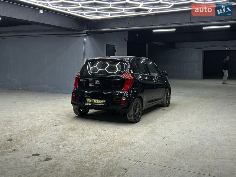 Хетчбек Kia Picanto 2012 в Чернівцях