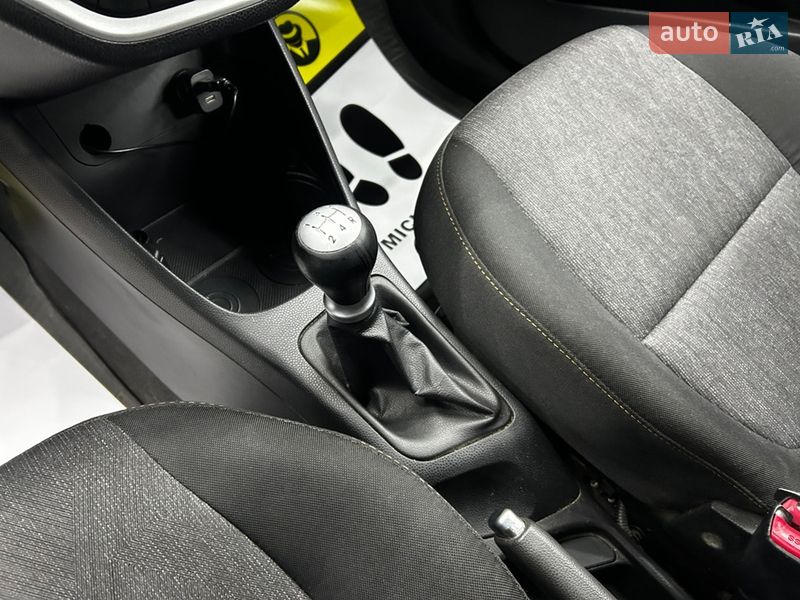 Хетчбек Kia Picanto 2012 в Чернівцях