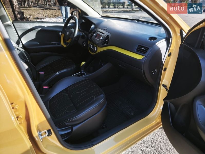 Хэтчбек Kia Picanto 2016 в Киеве