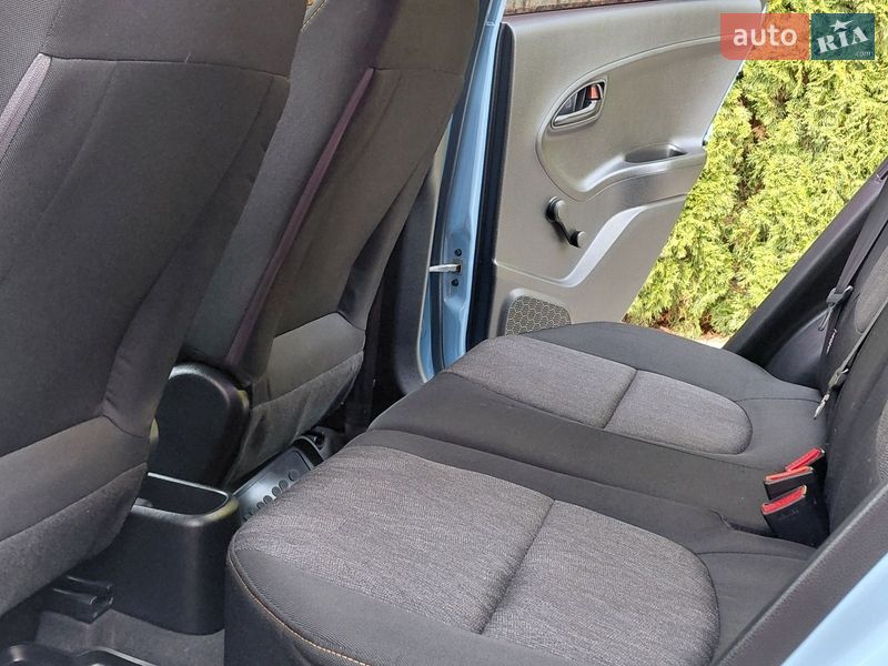 Хэтчбек Kia Picanto 2011 в Самборе фото 75 Хэтчбек Kia Picanto 2011 в Самборе