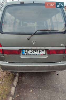 Минивэн Kia Pregio 2003 в 