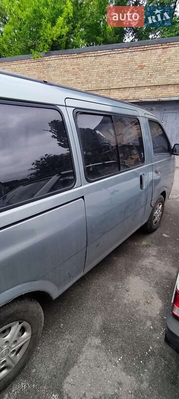 Микроавтобус Kia Pregio 2003 в Киеве