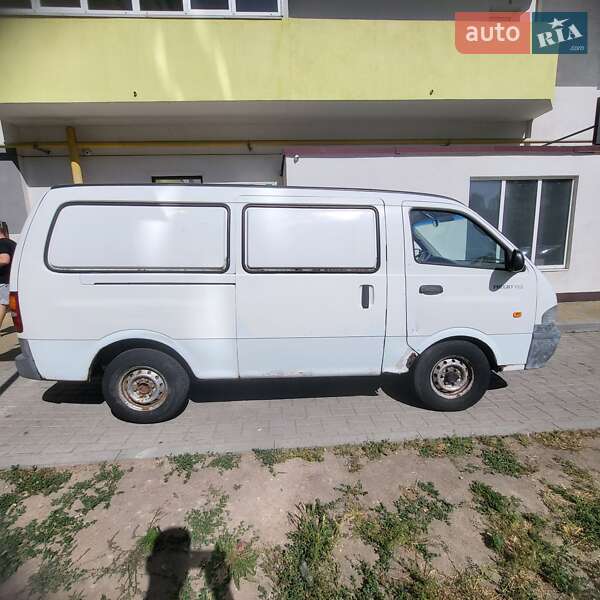 Минивэн Kia Pregio 2002 в Черкассах