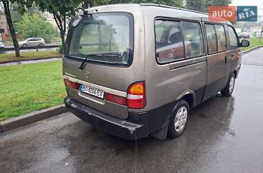 Минивэн Kia Pregio 2002 в 