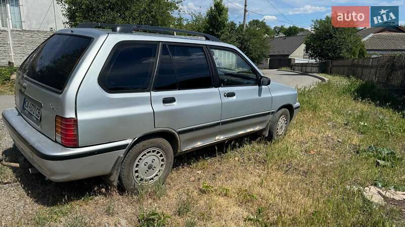 Универсал Kia Pride 2000 в Умани